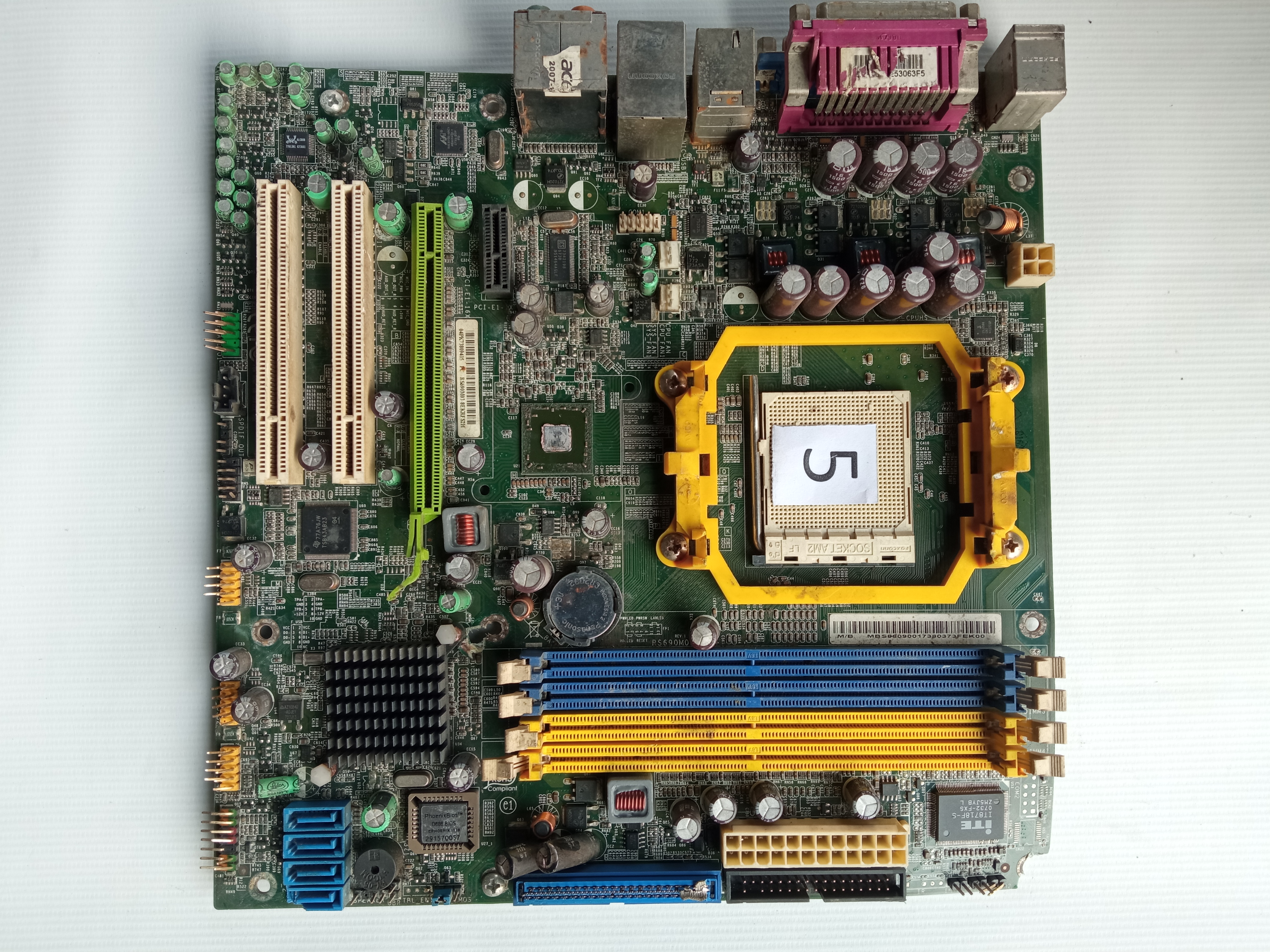 Simple Server Circuit Board